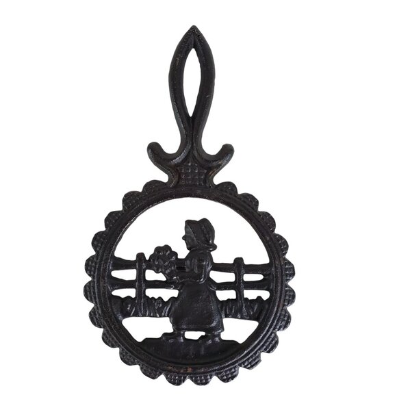 Vintage Trivet Hot Plate Wall Footed Black Cast Iron Enamelware Woman Flowers - Picture 1 of 6